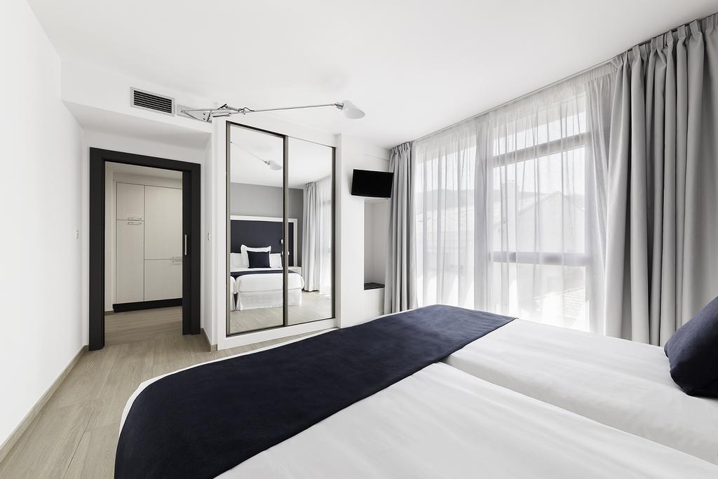 Burela Apartahotel A Cetarea מראה חיצוני תמונה